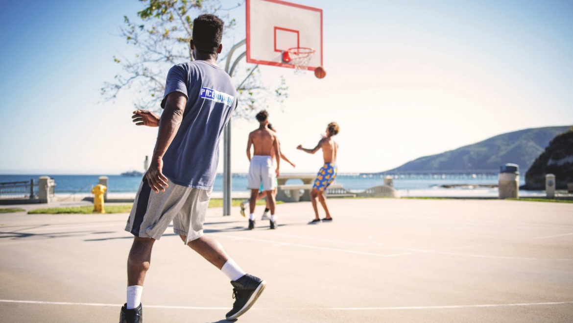 Blocking hoops dreams